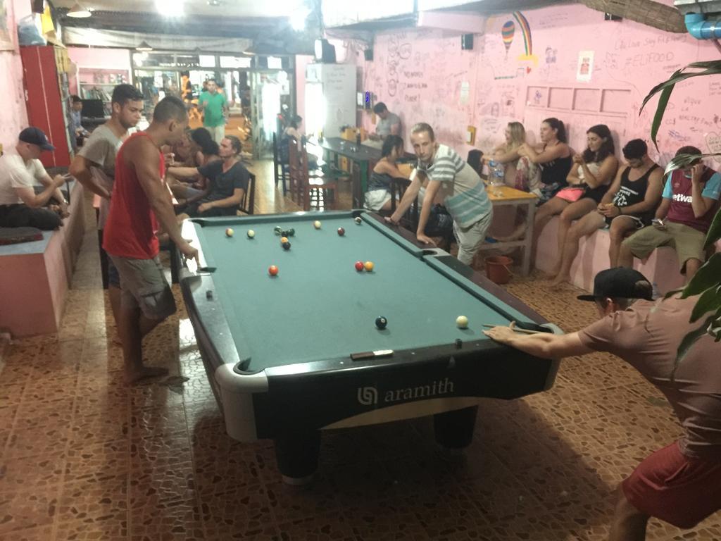 Real Vang Vieng Backpacker Hostel ภายนอก รูปภาพ