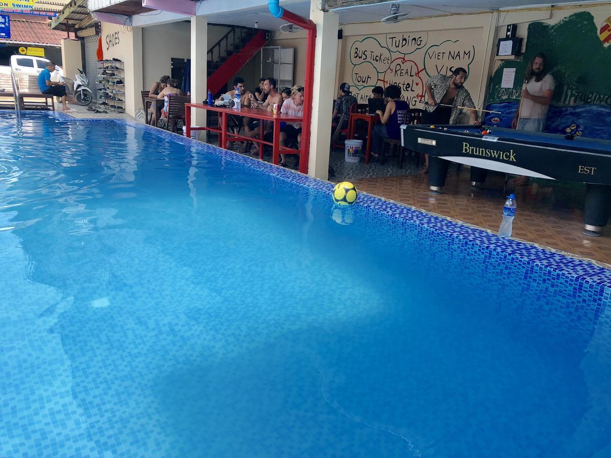 Real Vang Vieng Backpacker Hostel ภายนอก รูปภาพ